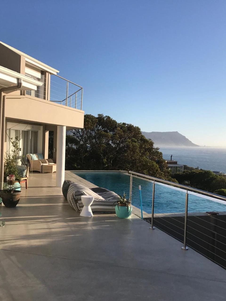 Residence William French Simonʼs Town Kültér fotó